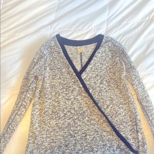 Women's Black and White Sweater